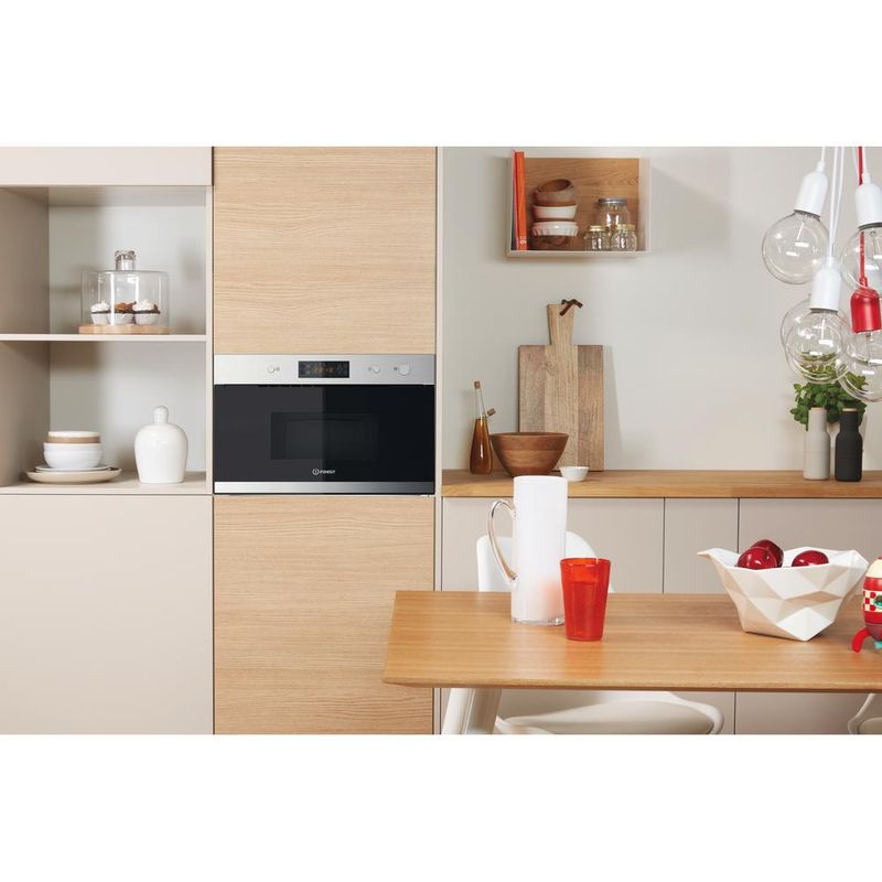 Indesit Mikrofalówka Do zabudowy MWI 3211 IX Stal nierdzewna Elektroniczny 22 MW 750 Lifestyle frontal