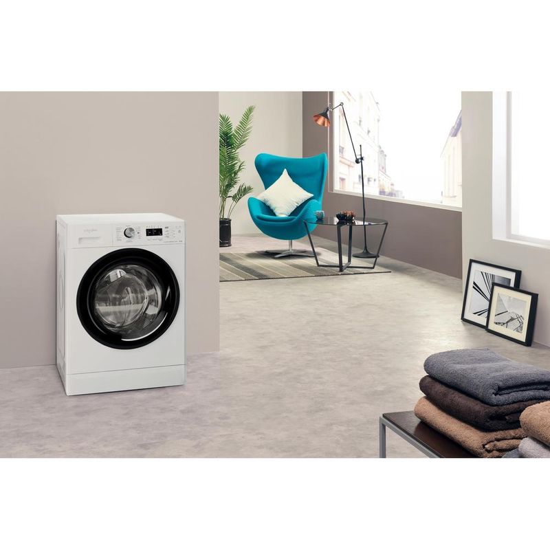 Whirlpool Pralka Wolnostojące FFL 6038 B PL Biel Ładowany od frontu D Lifestyle perspective