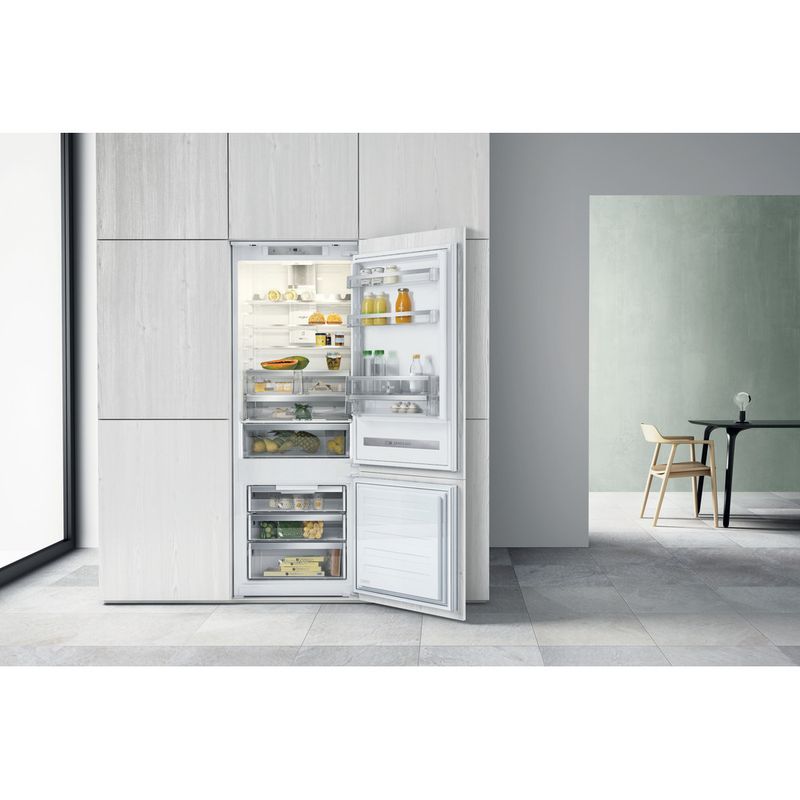 Whirlpool-Lodowka-z-zamrażarką-Do-zabudowy-SP40-802-EU-2-Biel-Dwudrzwiow-y-a-Lifestyle-frontal-open