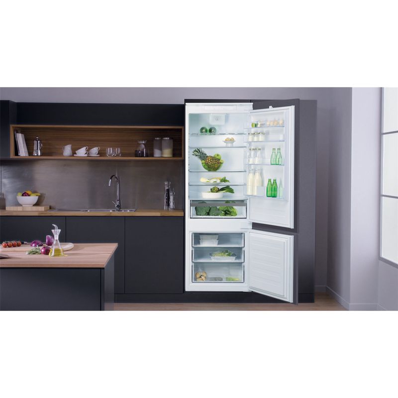 Hotpoint_Ariston-Chłodziarka-zamrażarka-Zabudowa-BCB-4010-E-O31-Biały-Dwudrzwiow-y-a-Lifestyle-frontal-open