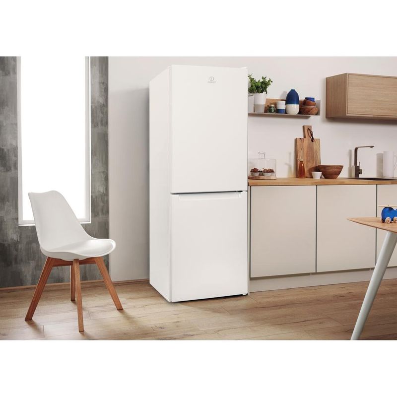 Indesit-Lodowka-z-zamrażarką-Wolnostojące-LI7-SN1E-W-Biel-Dwudrzwiow-y-a-Lifestyle-perspective
