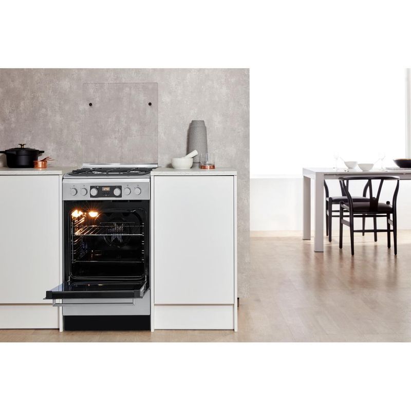 Whirlpool-Kuchenka-WS5G8CHX-E-Inox-Gazowy-Lifestyle-frontal-open