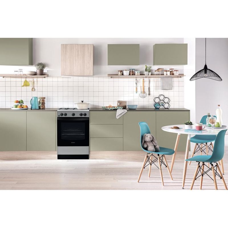 Indesit-Kuchenka-IS5G0KMX-E-Inox-Gazowy-Lifestyle-frontal