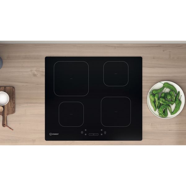 Indesit-Płyta-grzewcza-IS-83Q60-NE-Czarny-Induction-vitroceramic-Lifestyle-frontal