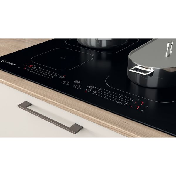 Indesit-Płyta-grzewcza-IB-65B60-NE-Czarny-Induction-vitroceramic-Lifestyle-control-panel
