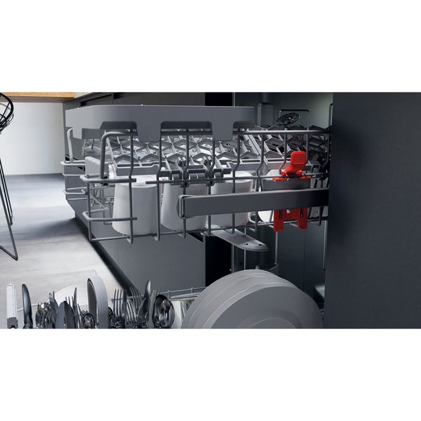 Hotpoint_Ariston-Zmywarka-Zabudowa-HSIC-3T127-C-W-pełni-zintegrowany-E-Lifestyle-detail