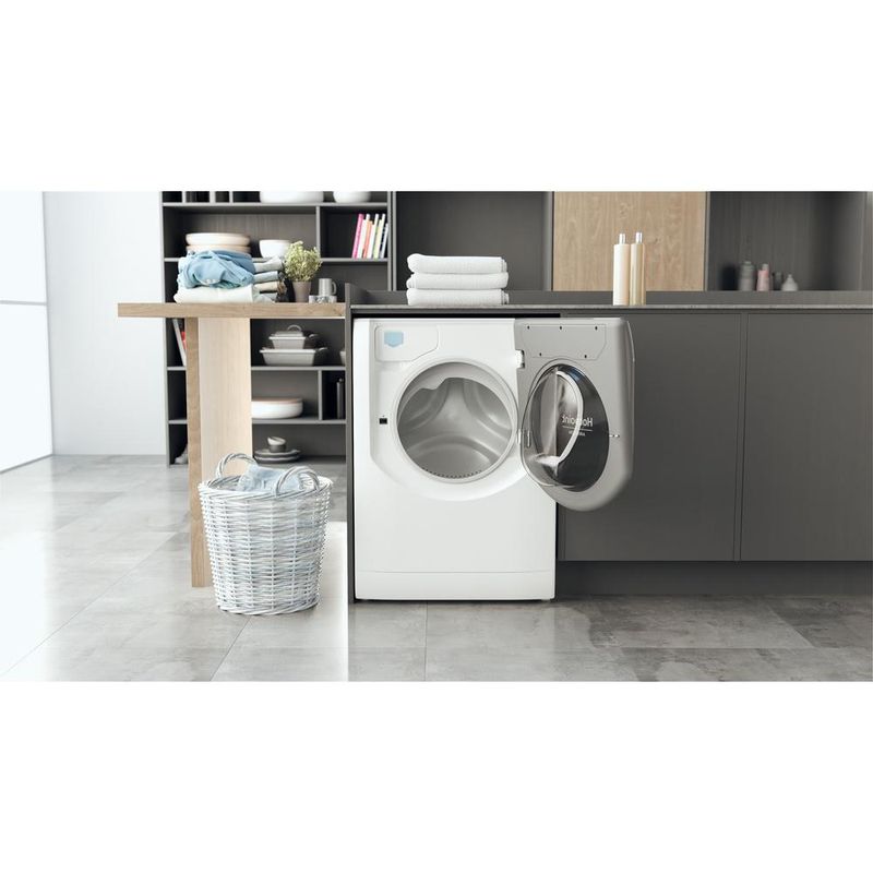 Hotpoint_Ariston Pralka Wolnostojący AQS73D28S EU/B N Biały Ładowany od frontu D Lifestyle frontal open