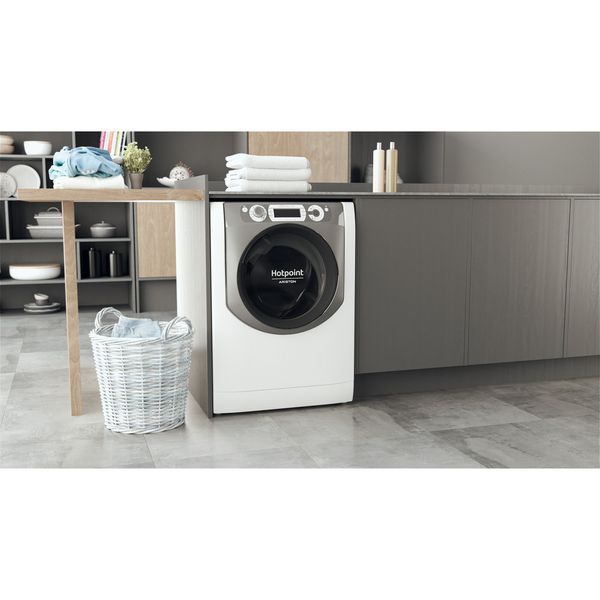 Hotpoint_Ariston-Pralka-Wolnostojący-AQ104D497SD-EU-B-N-Biały-Ładowany-od-frontu-B-Lifestyle-perspective