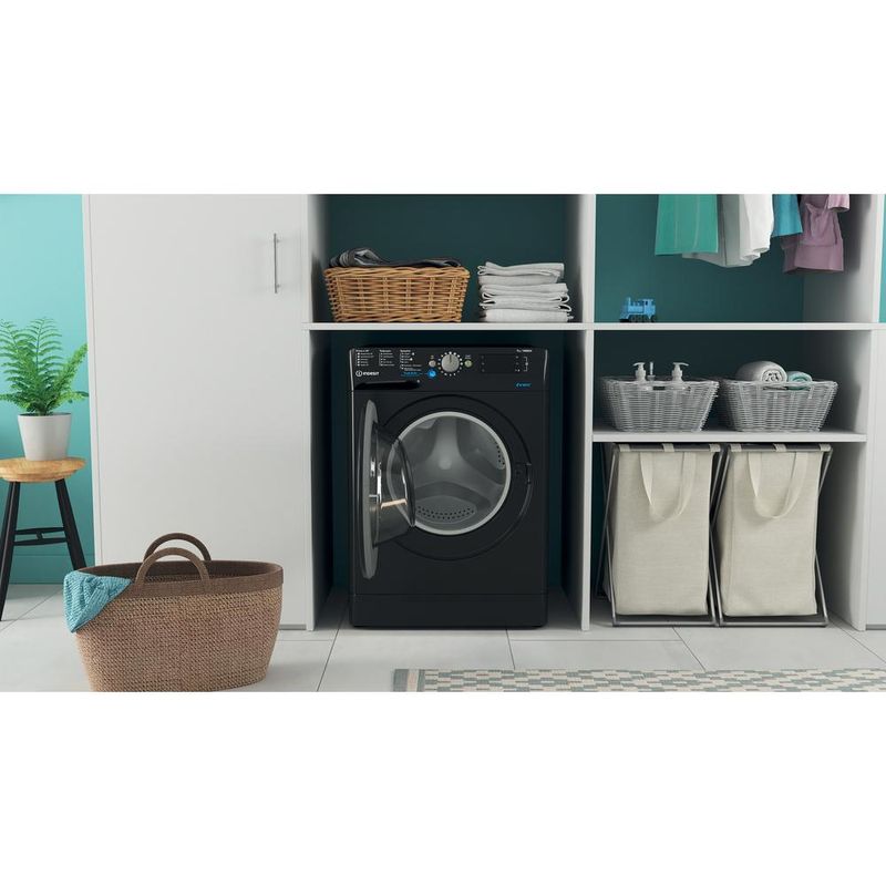 Indesit Pralka Wolnostojące BWE 71452X K PL N Czarny Ładowany od frontu E Lifestyle frontal open