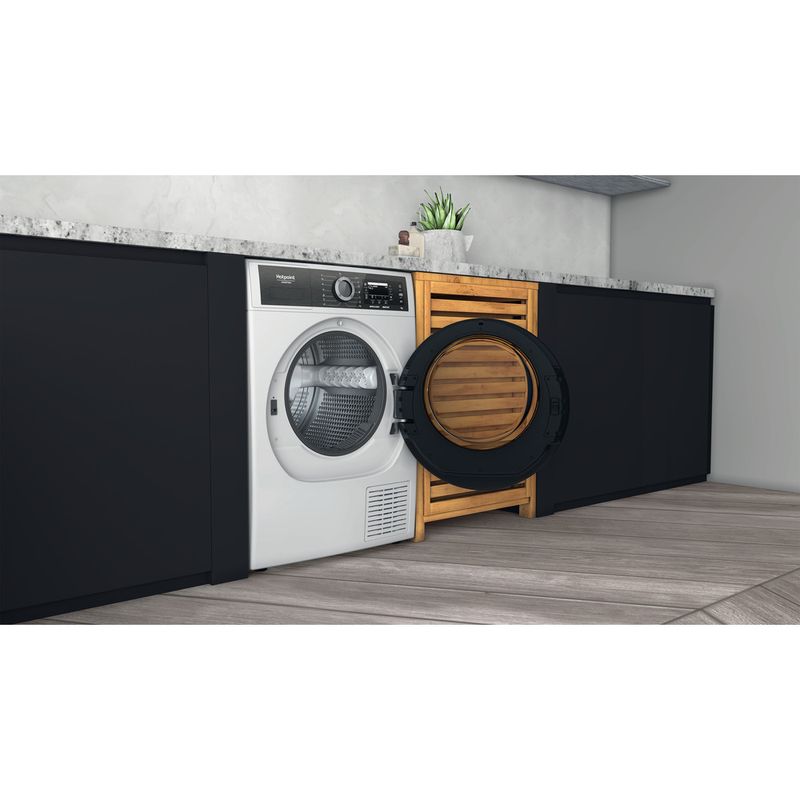 Hotpoint_Ariston Suszarka do ubrań H8 D94WB EU Biały Lifestyle perspective open