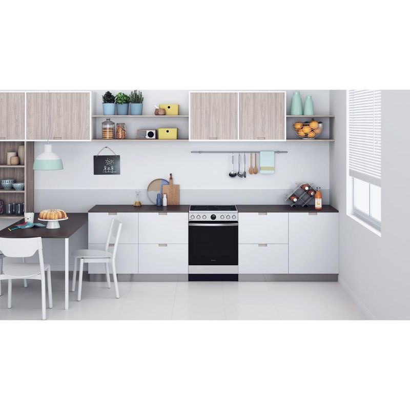 Indesit-Kuchenka-IS67V8CHX-E-Inox-Elektryczne-Lifestyle-frontal