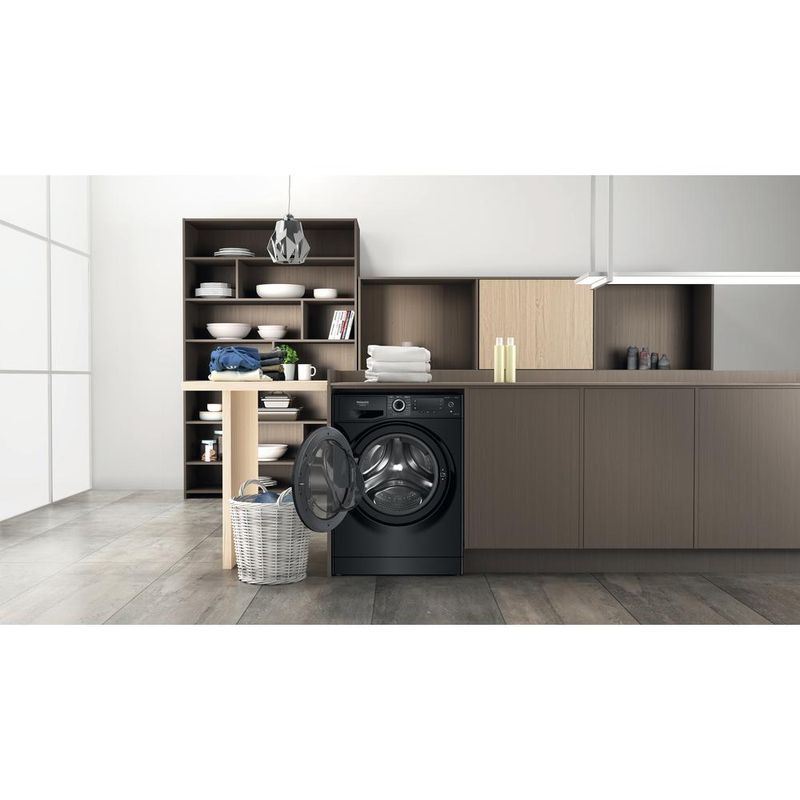 Hotpoint_Ariston Pralko-suszarka Wolnostojący NDD 11725 BDA EE Czarny Ładowany od frontu Lifestyle frontal open