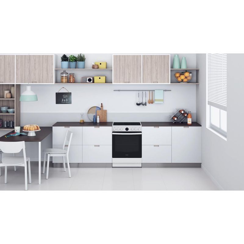 Indesit-Kuchenka-IS67V8CHW-E-Biel-Elektryczne-Lifestyle-frontal