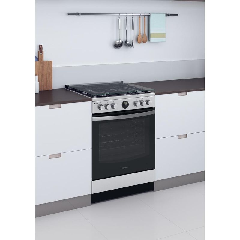 Indesit-Kuchenka-IS67G8CHX-E-Inox-Gazowy-Lifestyle-perspective