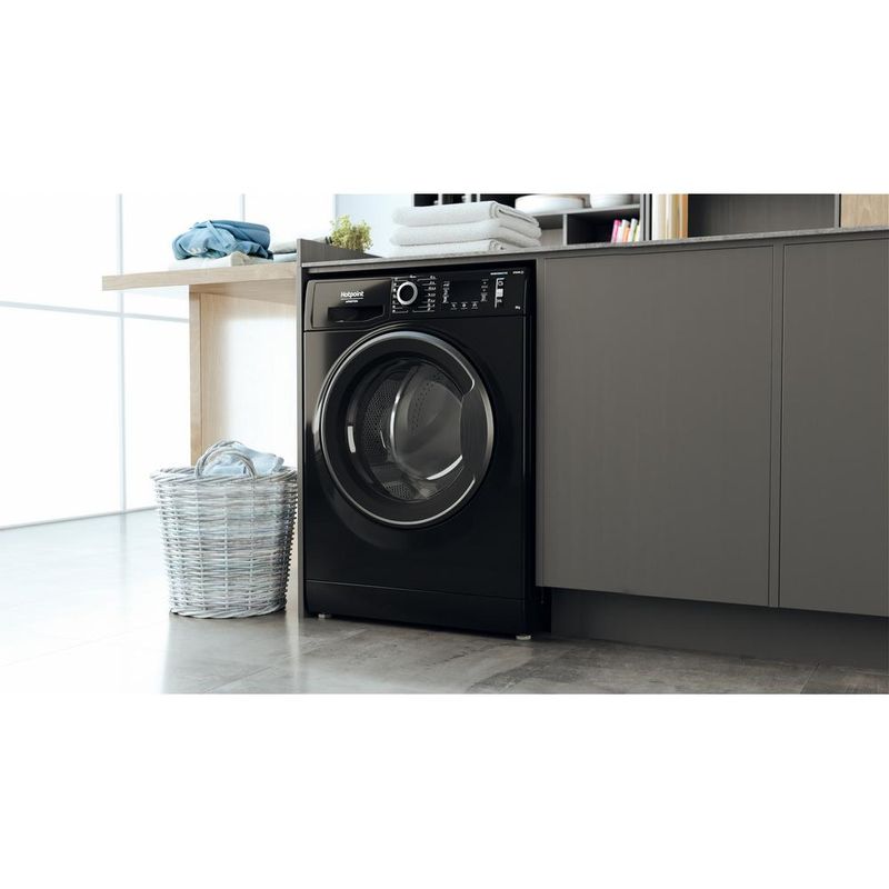 Hotpoint_Ariston Pralka Wolnostojący NLCD 946 BS A EU N Czarny Ładowany od frontu A Lifestyle perspective