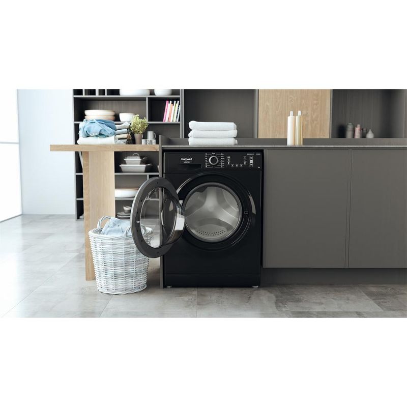 Hotpoint_Ariston Pralka Wolnostojący NLCD 946 BS A EU N Czarny Ładowany od frontu A Lifestyle frontal open