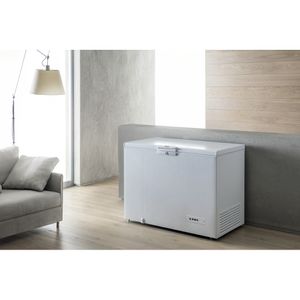 Whirlpool Zamrażarka Wolnostojące WHM21114 Biel Lifestyle perspective