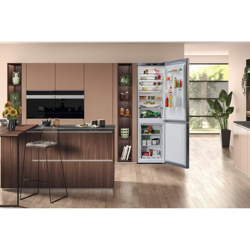 Hotpoint_Ariston-Chłodziarka-zamrażarka-Wolnostojący-HAFC9-TA33SX-Saturn-Steel-Dwudrzwiow-y-a-Lifestyle-frontal-open