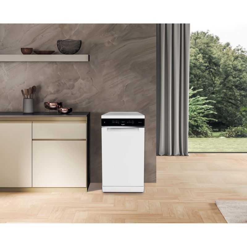 Whirlpool-Zmywarka-Wolnostojące-WH6FB10BS7A0W-Wolnostojące-B-Lifestyle-frontal