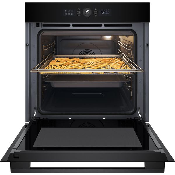 Whirlpool Piekarnik Do zabudowy WOI5S8PM1SBA Elektryczny A+ Lifestyle frontal open
