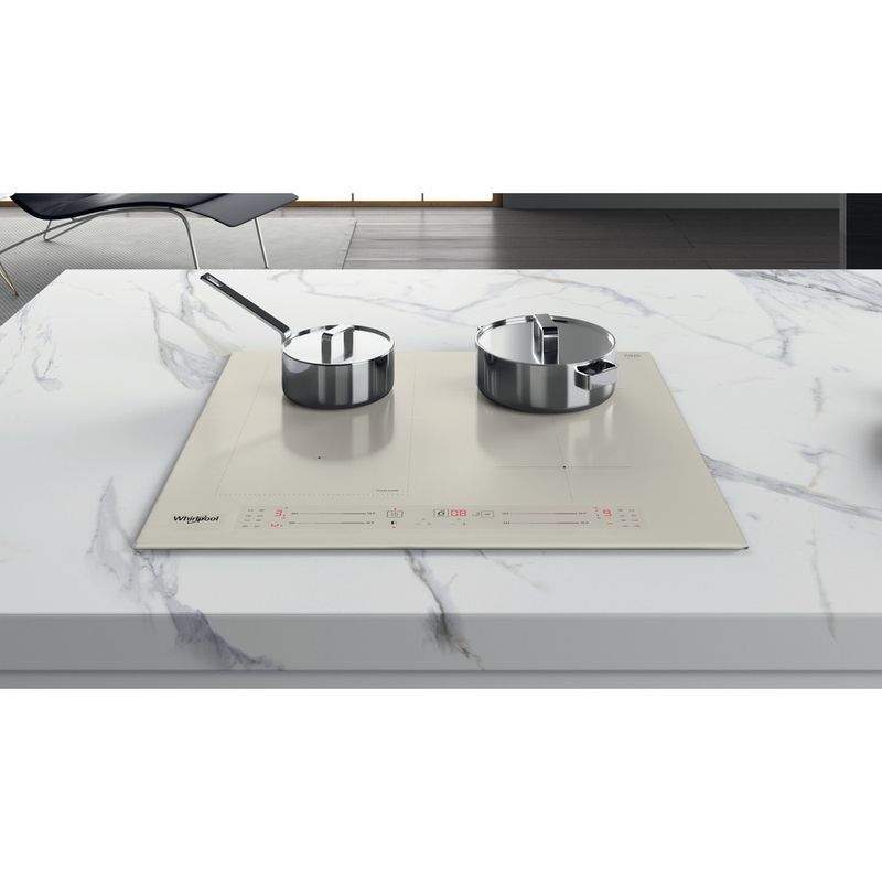 Whirlpool-Płyta-grzewcza-WL-S2760-BF-S-Szampański-Induction-vitroceramic-Lifestyle-frontal-top-down