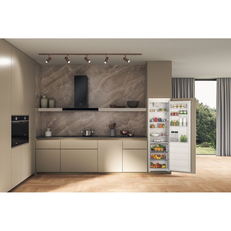 Whirlpool-Lodowka-Do-zabudowy-WHSD18A021B1-White---ARC-P1-Lifestyle-frontal-open