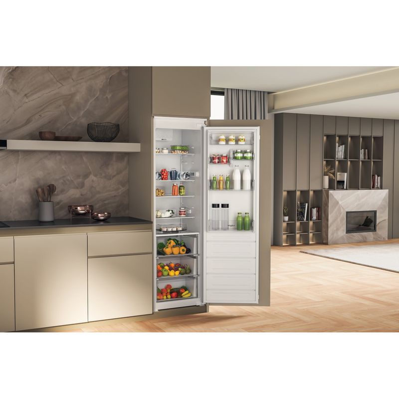 Whirlpool-Lodowka-Do-zabudowy-WHSD18A021B1-White---ARC-P1-Lifestyle-perspective-open