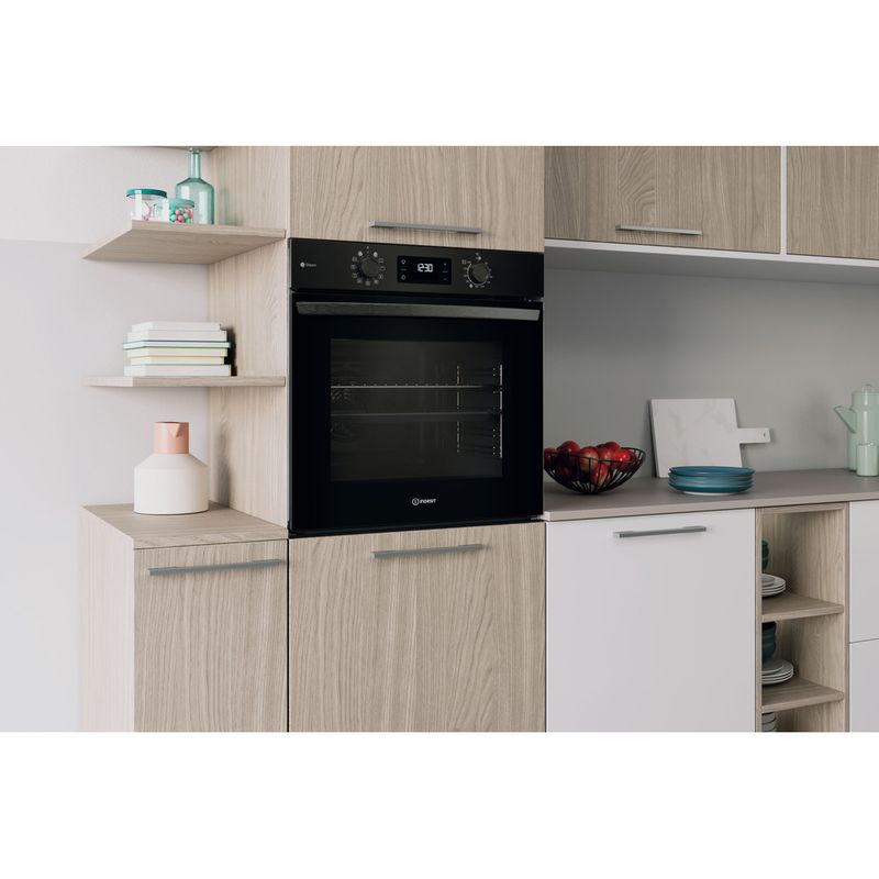 Indesit-Piekarnik-Do-zabudowy-IO-258HS-B-Elektryczny-A--Lifestyle-perspective