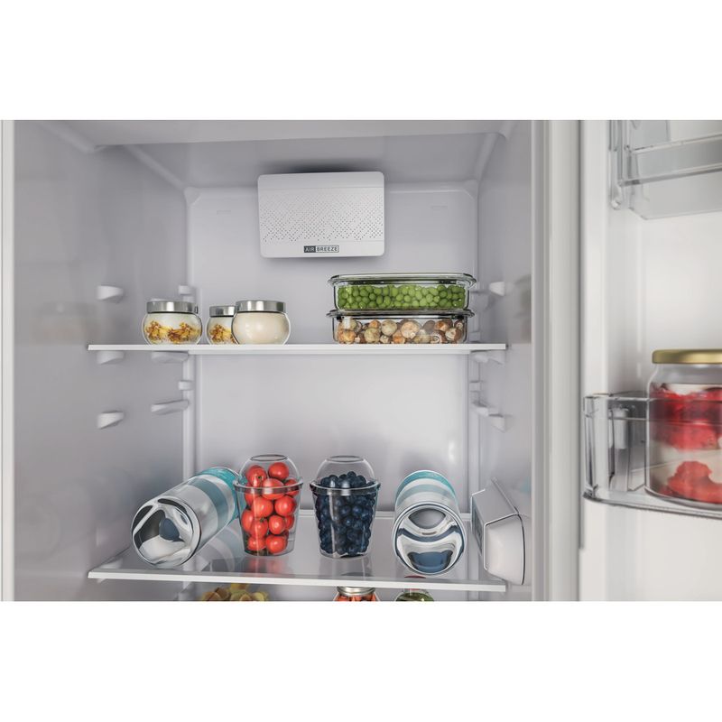 Whirlpool-Lodowka-Do-zabudowy-WHSD18A021B1-White---ARC-P1-Lifestyle-detail