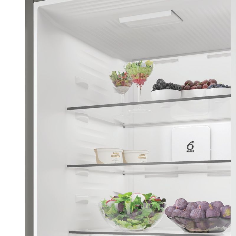 Whirlpool-Lodowka-z-zamrażarką-Wolnostojące-WHK-22372-X5EA1-ARC-764-Manhattan-Gray-Dwudrzwiow-y-a-Lifestyle-perspective